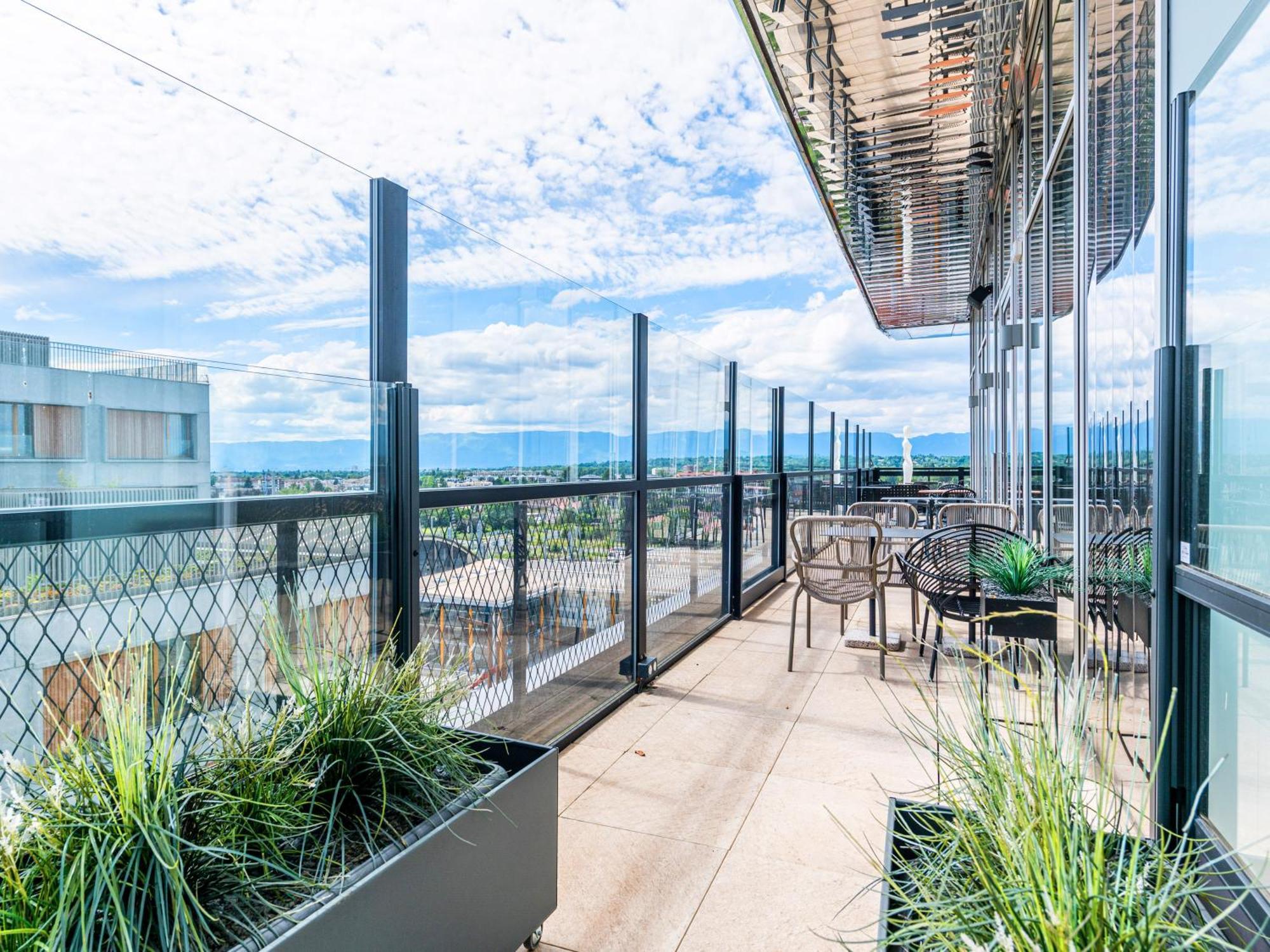 Novotel Annemasse Centre - Porte De Geneve Exterior photo