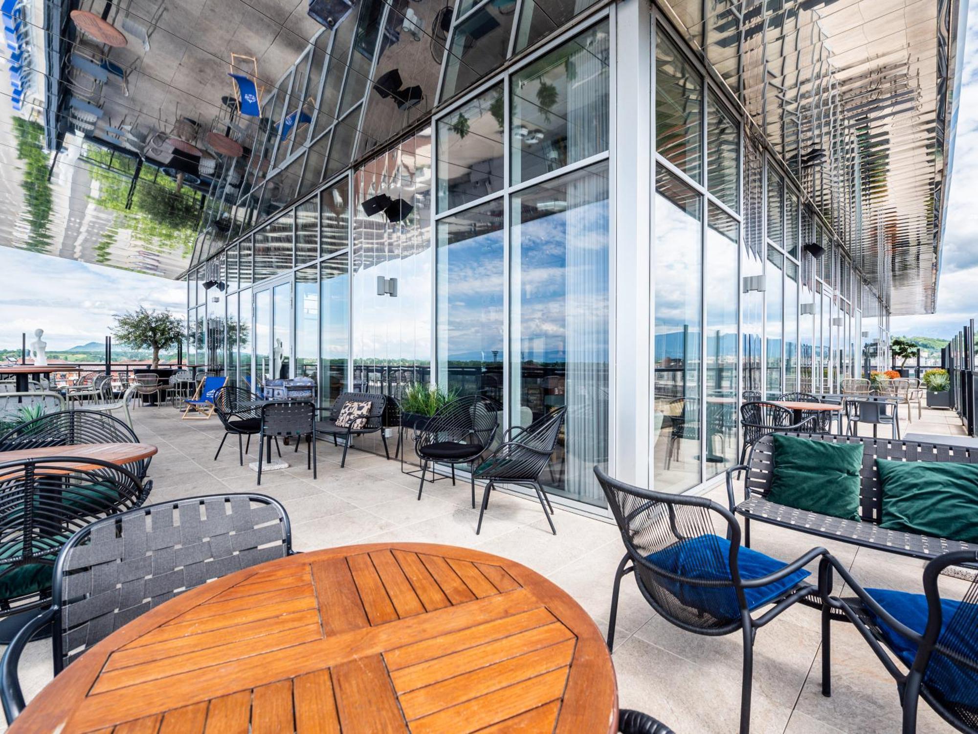 Novotel Annemasse Centre - Porte De Geneve Exterior photo